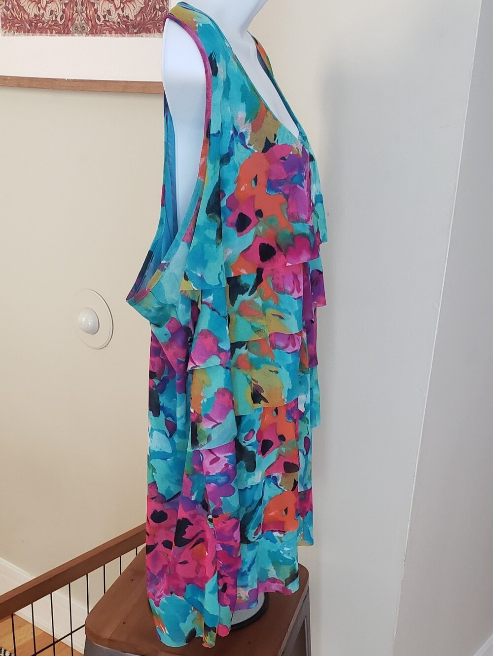 Fashion Bug, Tiered Scoop-Neck Women's Top, Aqua Multi, 26-28 - Picture 4 of 10